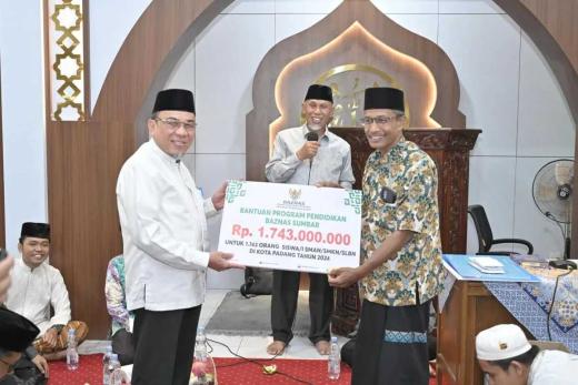 Wawako Maigus Nasir Dampingi Gubernur Sumbar Kunjungi Masjid Al Madaniy Air Tawar Barat