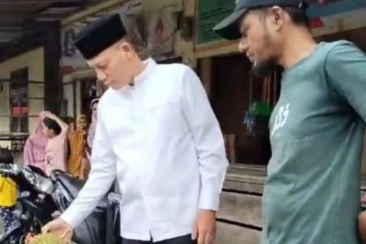 Safari Ramadhan di Duo Koto, Bupati Pasaman Sabar AS Blusukan ke Pasar Cubadak