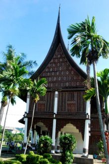 Antara Budaya Minangkabau dan Pendidikan Karakter
