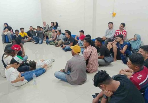 Polisi Gagalkan Penyelundupan 37 PMI Ilegal dan 1 Warga Bangladesh di Dumai