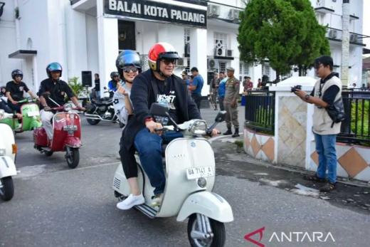 Akhiri Tahun dengan Sunmori, Pj Wali Kota Padang Ikut ‘Padang Bervespa’