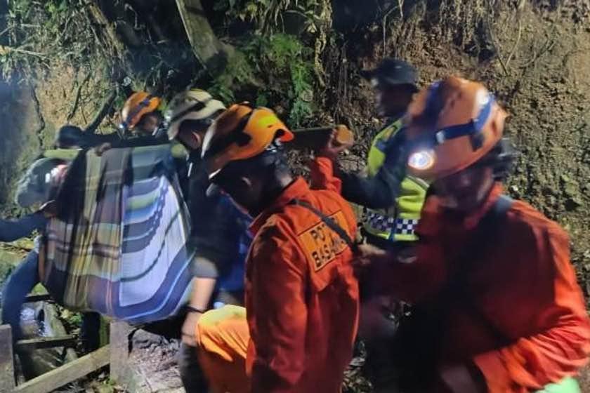 Eksplorasi Berubah Jadi Operasi SAR, 24 Peserta KKN Unand Sempat Hilang di Hutan Sumbar