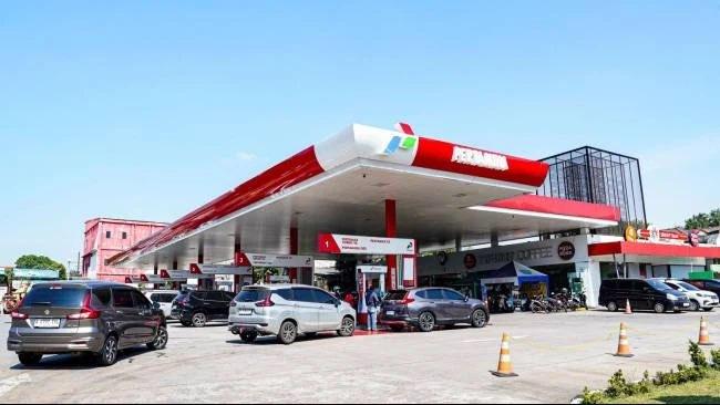 Kabar Baik Pengguna Kendaraan, Harga Pertamax Resmi Turun ke Level Rp15.950 per Liter