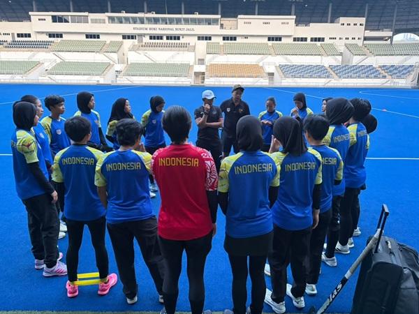 WartaPKU.com Timnas Hockey Field Putri Indo