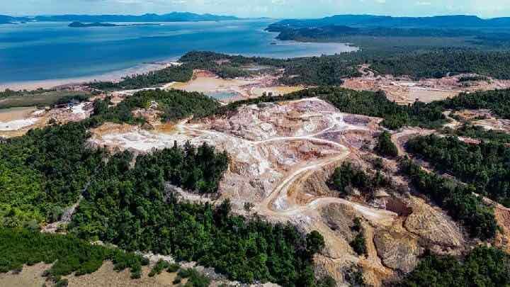 Izin Belakangan, Usaha Jalan Terus: Pulau-Pulau Kecil Jadi Korban