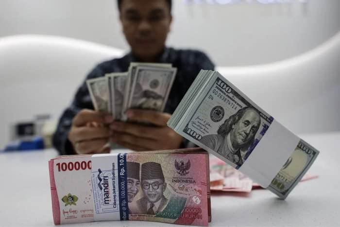 Shutdown AS Picu Kekacauan Layanan Publik, Rupiah Diprediksi Ambil Untung