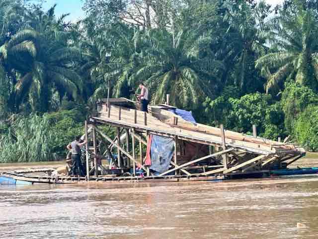 Hentikan Kerusakan Sungai Kuantan Polisi dan TNI Tertibkan 12 Dompeng
