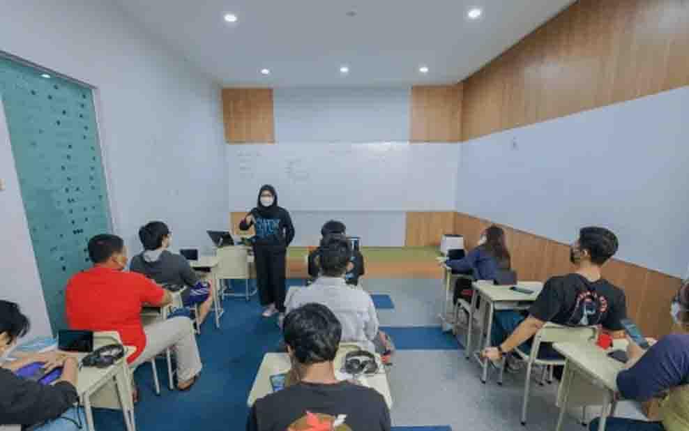Fenomena Antrean Bimbel Sejak Dini Hari Dinilai Cerminkan Turunnya Kepercayaan Publik