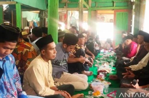 Ziarah Rumah Gadang Suku Mandahiliang Nagari Sikabau Kembali Hiasi Idul Fitri di Dharmasraya