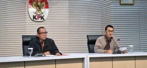 Fakta OTT KPK di Langkat, Uang Asing Miliaran Hingga 55 Kg Platinum Disita
