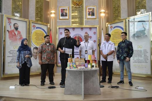 Tiga Pemuda Kreatif Berprestasi Dapat Apresiasi Menpora Dito