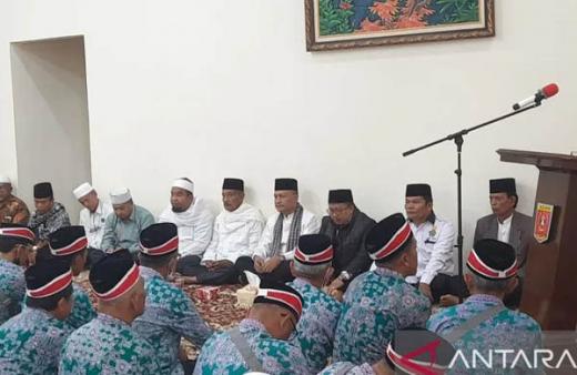 147 CJH Agam Bertolak ke Madinah