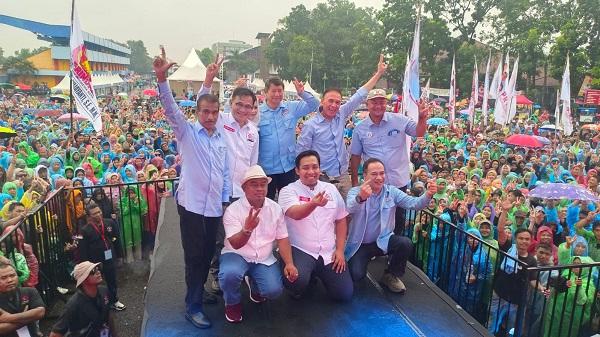 Warga Sambut Antusias Kehadiran Iwan Bule dan Hashim di PRABU Konser Purwokerto