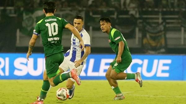 Kemilau Tony FIrmansyah Tempati Posisi Winger Kanan