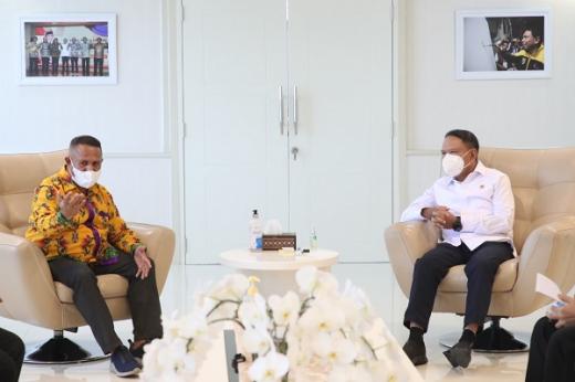 Terima Kunjungan Bupati Pegunungan Bintang, Menpora Amali: Perhatian Presiden Luar Biasa Kepada Papua