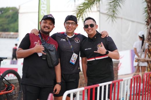 WartaPKU Rafif Rizqullah (kiri) bersama