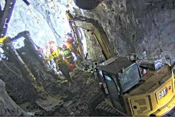 Dari Perut Bumi Papua, Lima Pekerja Gugur Demi Energi Negeri