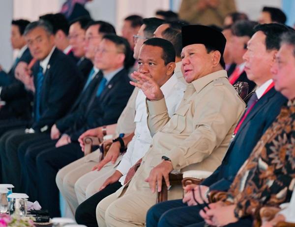 Menteri Bahlil Terseyum saat Dipuji Chairman Lotte Group
