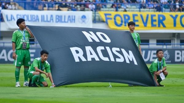 Dukungan Persib Bandung Melawan Rasisme