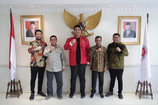 Rektor ULM Laporkan Persiapan POMNAS XVIII Tahun 2023 ke Menpora Dito