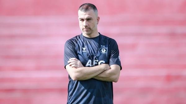 Persik Kediri Perpanjang Kontrak Marcos Reina