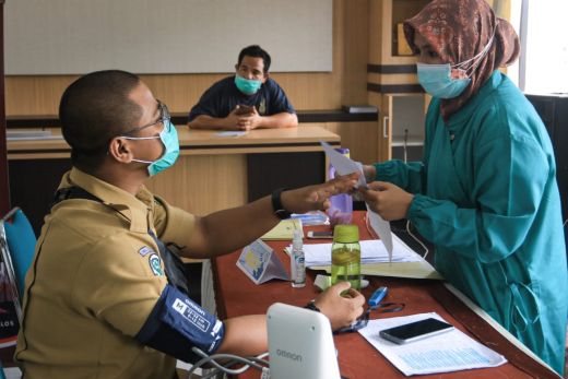 Ratusan Nakes di Padang Panjang Sudah Divaksinasi Covid-19 Tahap Pertama