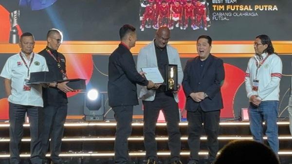 Raih Penghargaan Pelatih Terbaik, Dhaarma Raj Tertantang Naikkan Prestasi Hockey Indonesia