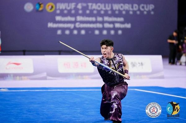 WartaPKU.com Terrence Tjahyadi meraih perak