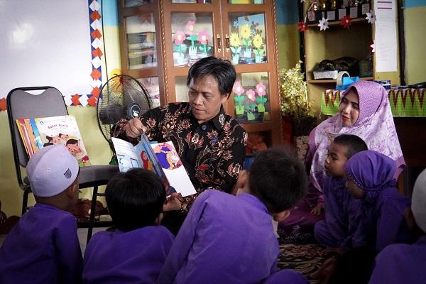 20 Tahun Mengabdi, Guru PAUD di Pati Menangis: “Hari Ini Kami Merasa Didengar”