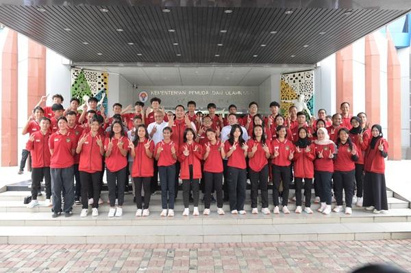 Sambut Atlet ASEAN Schools Games 2024, Menpora Dito Bangga Indonesia Raih Peringkat Kedua