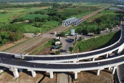 Sumbar Gandeng Kampus Cari Solusi Pencegahan Kemacetan Saat Liburan, Termasuk Percepatan Tol