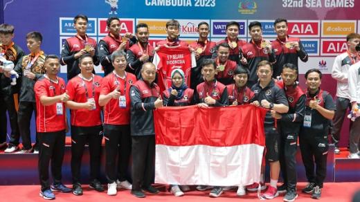 Timnas Bulutangkis Regu Putra Sumbangkan Medali Emas