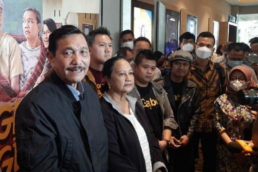 Luhut Binsar Panjaitan Menangis Nonton Ngeri-Ngeri Sedap