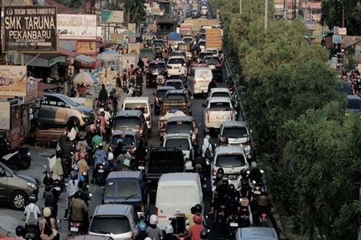Urai Kemacetan Simpang Panam Pekanbaru Jelang Pembangunan Flyover, DPRD Dorong Pengaturan Lalu Lintas Kendaraan Berat