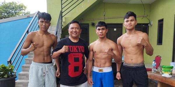 WartaPKU Bersama petinju junior. (Ist)