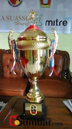 Asyik, Nonton Piala Walikota Padang Dapat Kartu Voucher Internet