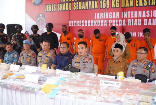 Polisi Amankan 169 Kilogram Sabu-sabu dan 11.712 Butir Ekstasi di Dumai