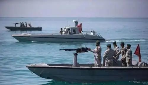 Serangan Udara Dibalas, Iran Putuskan Blokade Total Selat Hormuz