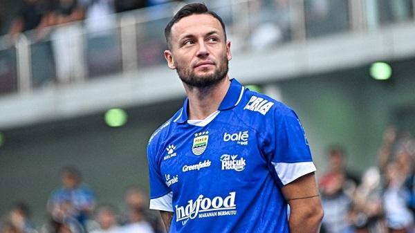 Hadapi Digger FC, Marc Klok: Bobotoh Bisa Bangga Persib Main di Asia