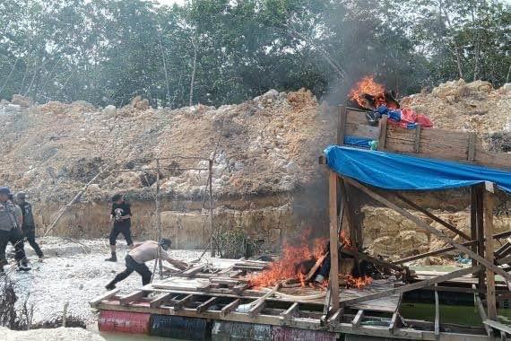 Berantas PETI di Riau, Polisi dan ESDM Sepakat Percepat Izin Tambang Rakyat