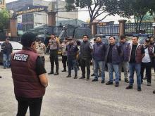 Polresta Pekanbaru Gerebek Sarang Narkoba di Pangeran Hidayat, Amankan Dua Tersangka dan Senjata Tajam