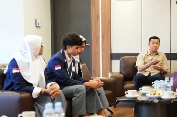 Taufik Hidayat Berbagi Pengalaman Olimpiade kepada Atlet Pelajar Peraih Medali SEA Games