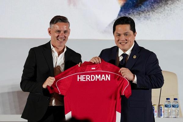 Erick Thohir Ajak Semua Bersatu untuk Sepakbola Indonesia dan Dukung John Herdman
