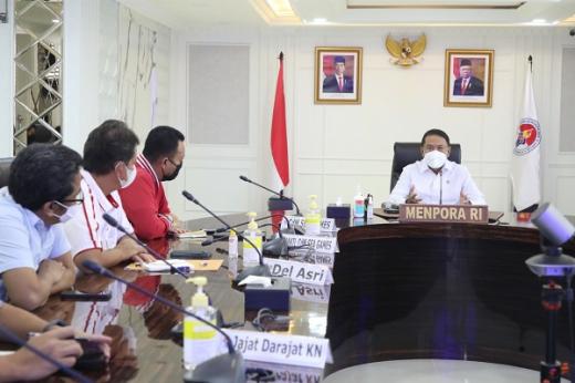 Pimpin Rakor, Menpora Amali Minta Tim Review dan CdM Harus Konsisten Terhadap Keputusan