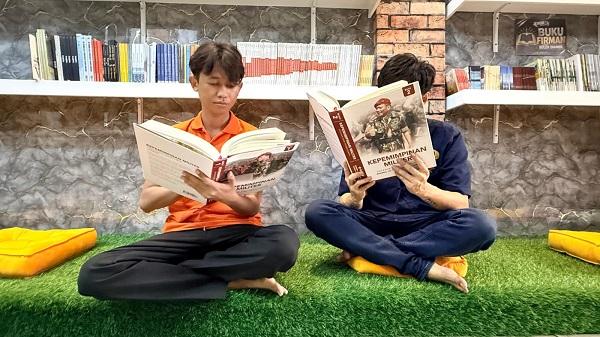 DPR Nilai Program Literasi Rutan Surabaya Layak Diadopsi Secara Nasional