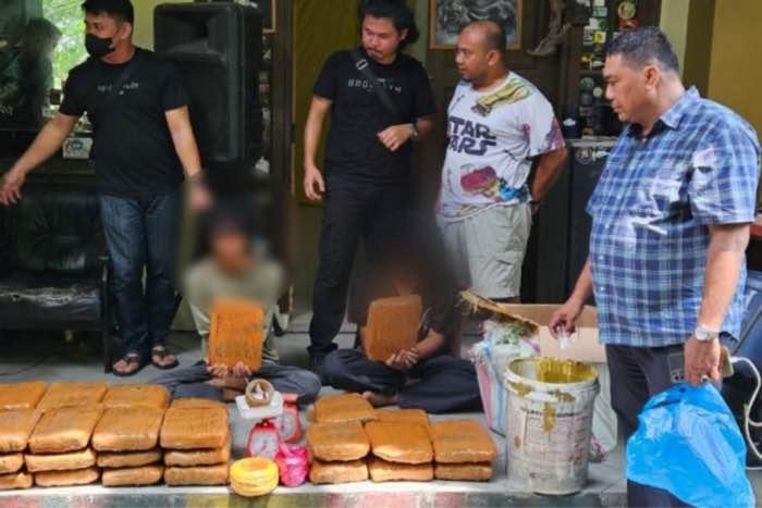 Dari Panyabungan ke Pekanbaru, Ganja Puluhan Kilo Berakhir di Gedung PKM UIN Suska