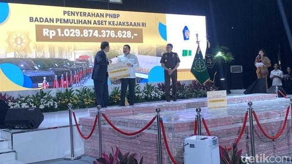 Hasil Lelang BPA Kejagung Dominasi Setoran Triliunan ke Menteri Keuangan
