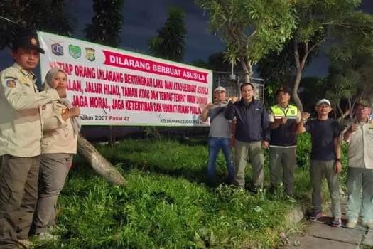 Dua Pria Diamankan Satpol PP di Taman Daan Mogot Pengawasan Ruang Publik Diperketat