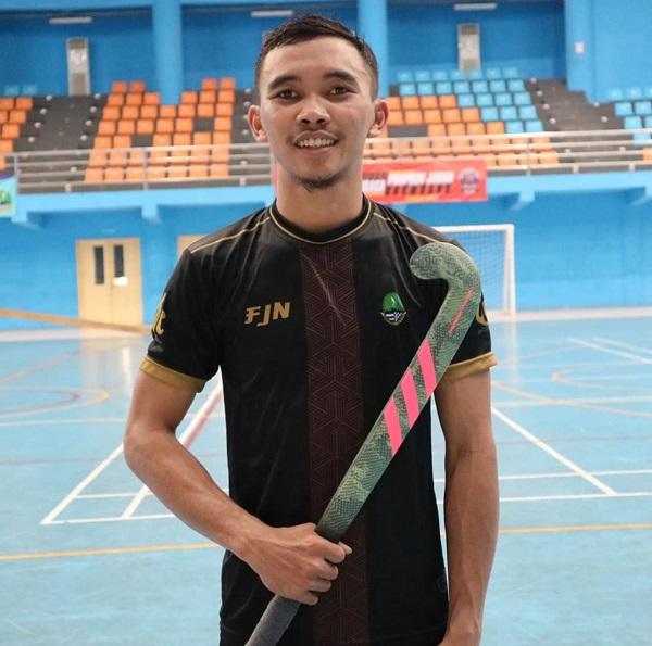 Paket Lengkap Acil Briel dengan Istri Bermain di Liga Hockey Spanyol