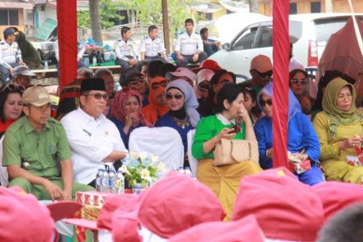 Cinta Kampung, Indo Jalito Santuni Pelajar di Pesisir Selatan